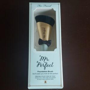 Too faced Mr. Perfect foundation brush